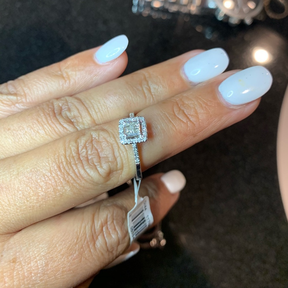 Diamond ring